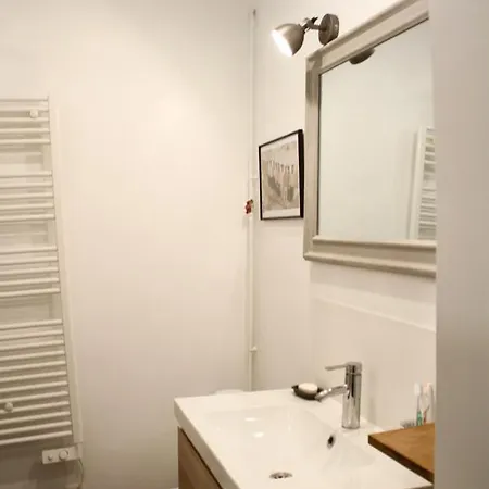 Charming Studio Near Republique *