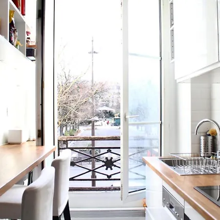 Charming Studio Near Republique