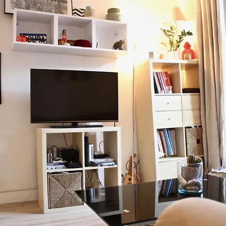 Apartment Charming Studio Near Republique Paris